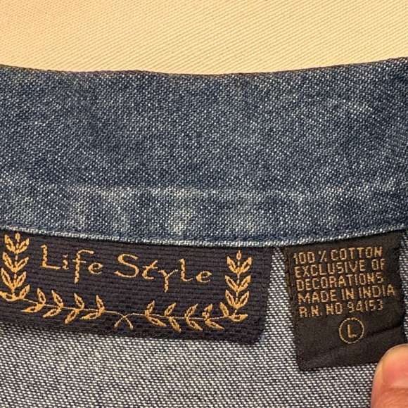 Denim Vest with Colorful Cat Design - Picture 2 of 4